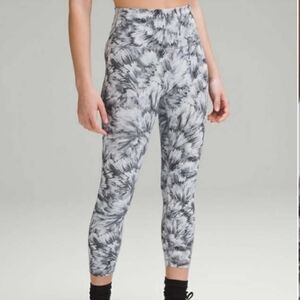 Lululemon Wunder Train High-Rise Crop Leggings - Size 8